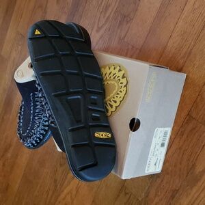 Mens Keens uneek slides